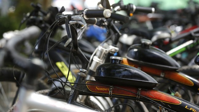 Cerca de 100 bicicletas fueron robadas en una bodega de Santiago
