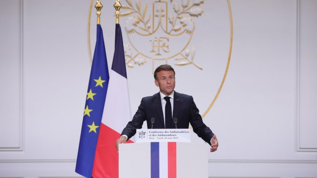  La controvertida reforma de las pensiones de Macron entra en vigencia en Francia  
