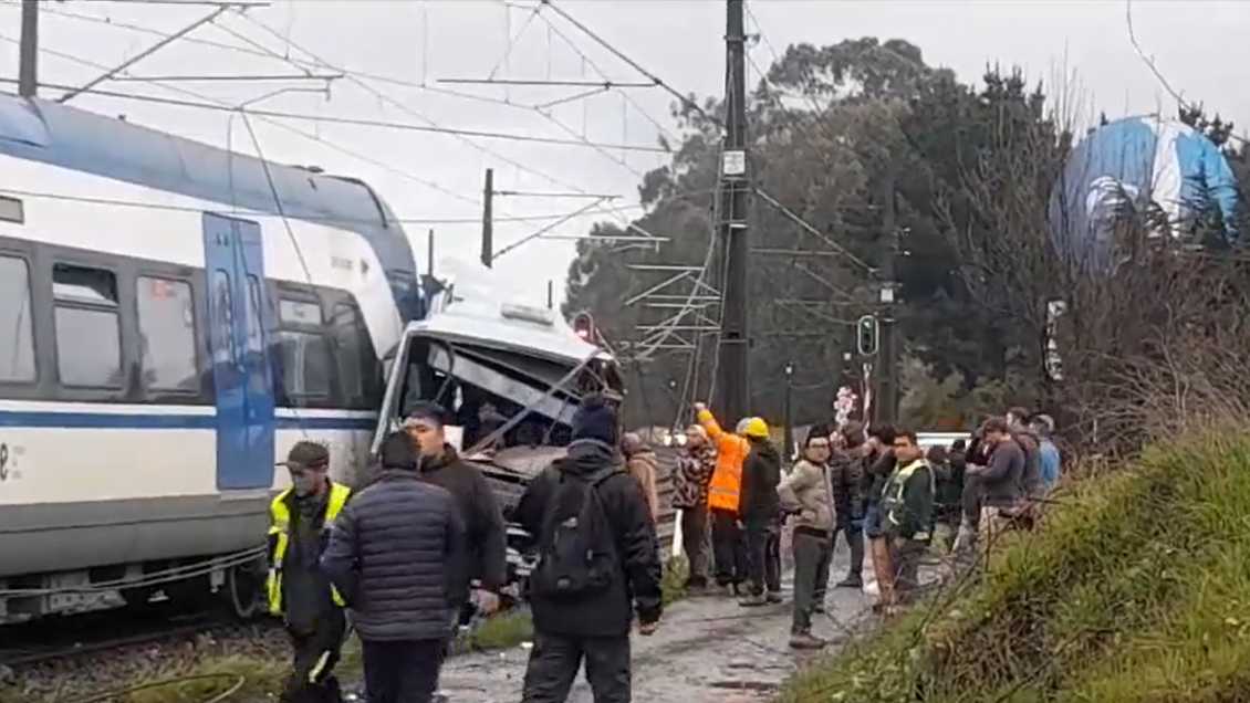 Grave accidente del Biotrén en cruce de San Pedro de la Paz