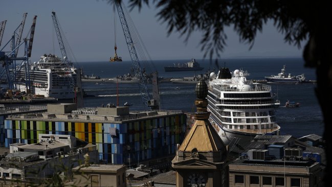  Puerto de Valparaíso recibirá más de 30 cruceros la próxima temporada  