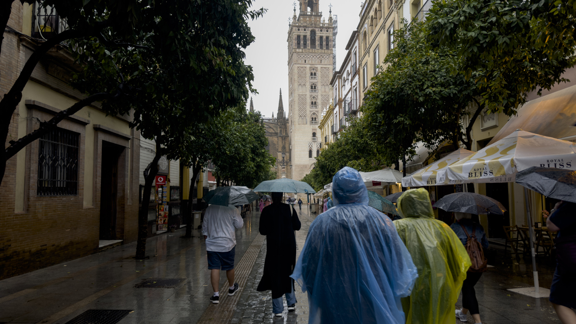 Fuertes lluvias en España dejan dos muertos y numerosos incidentes