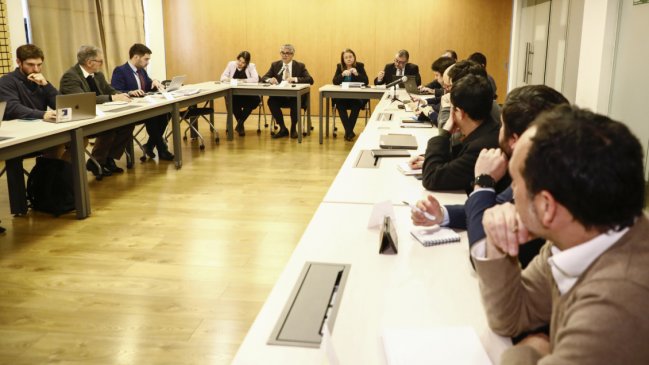 Pacto fiscal: Marcel lideró tercera reunión ampliada con foco en medidas procrecimiento