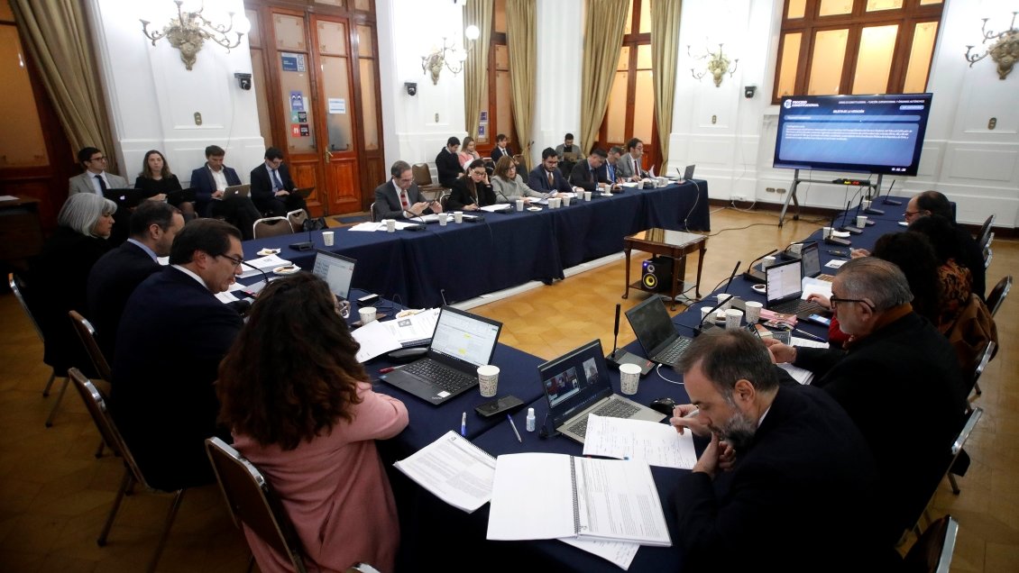 Concesión de bienes fiscales genera nuevos roces en el Consejo Constitucional
