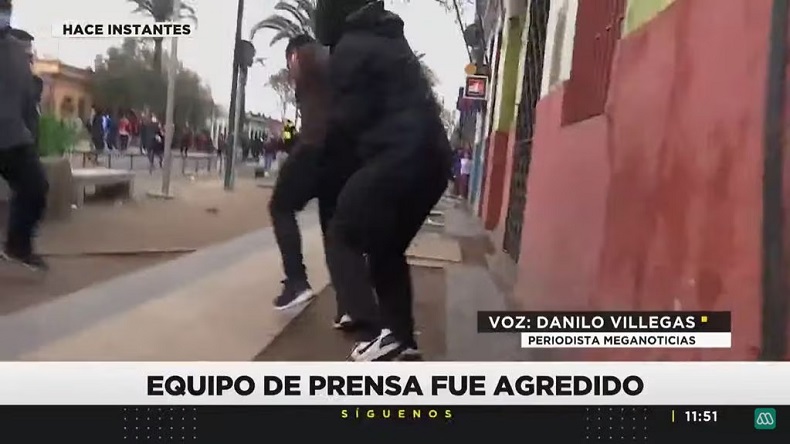 Equipo de Mega fue agredido durante romería por 50 años del golpe