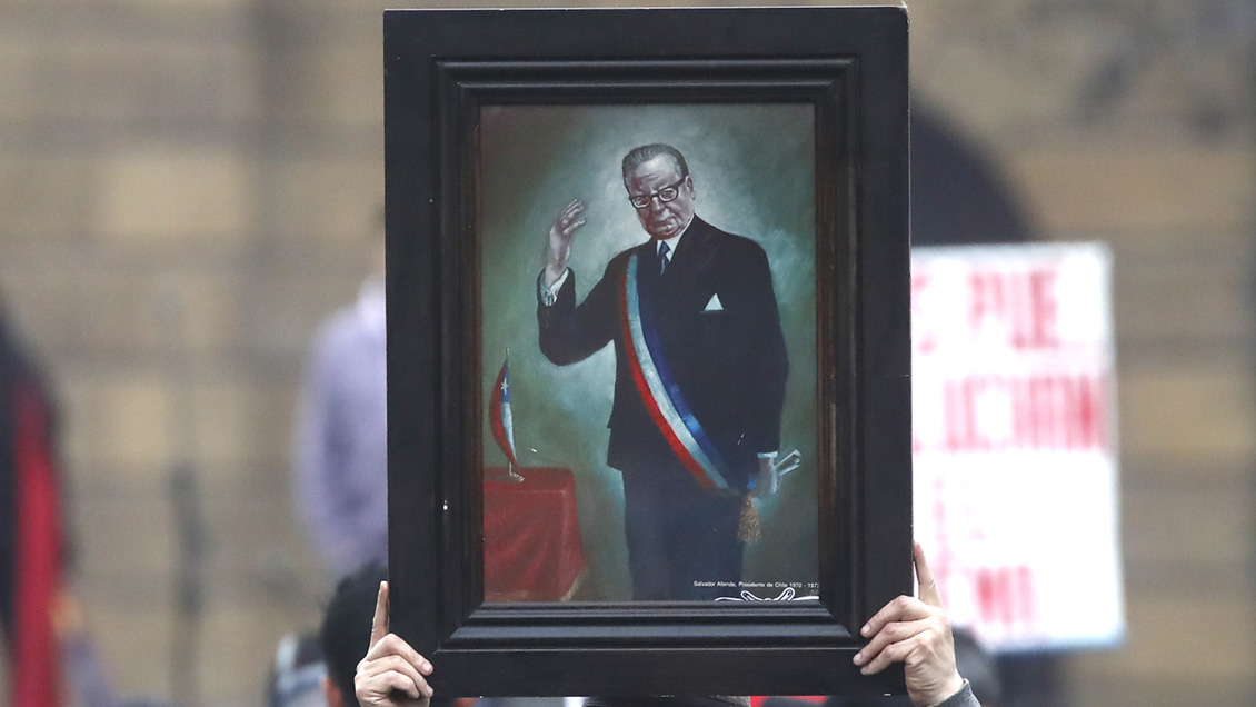 Tohá: Los vándalos que atacaron la romería no tienen ningún respeto por la memoria de Allende
