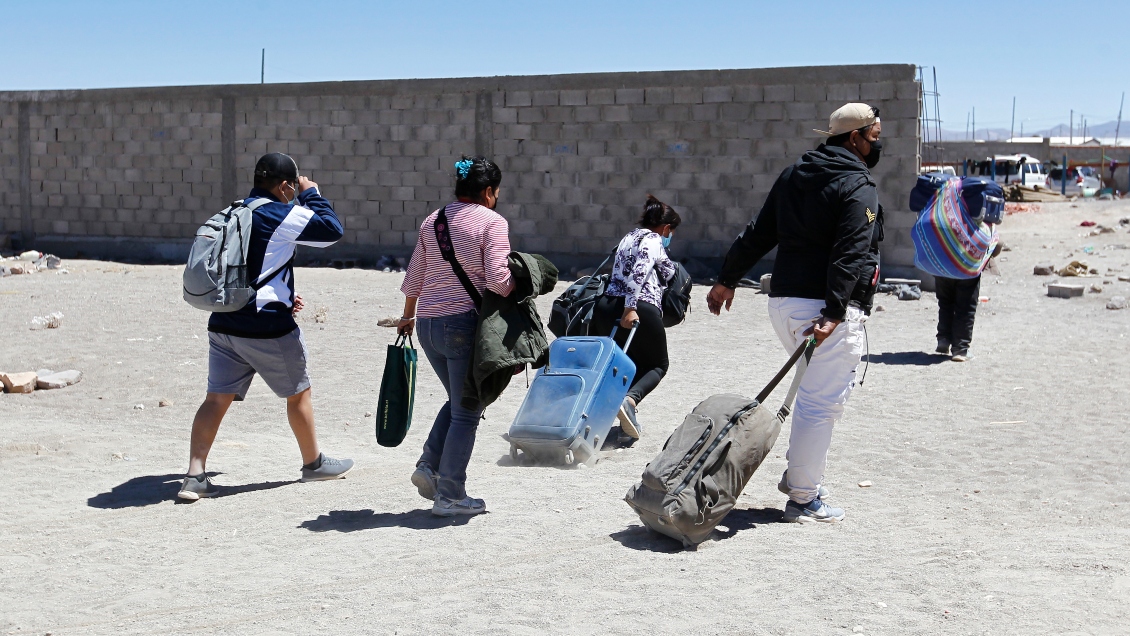 De nuevo hay migrantes varados en Arica intentando salir de Chile