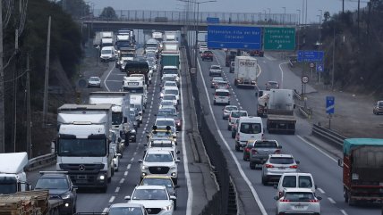   Medio millón de autos en las carreteras: Ministra pide 