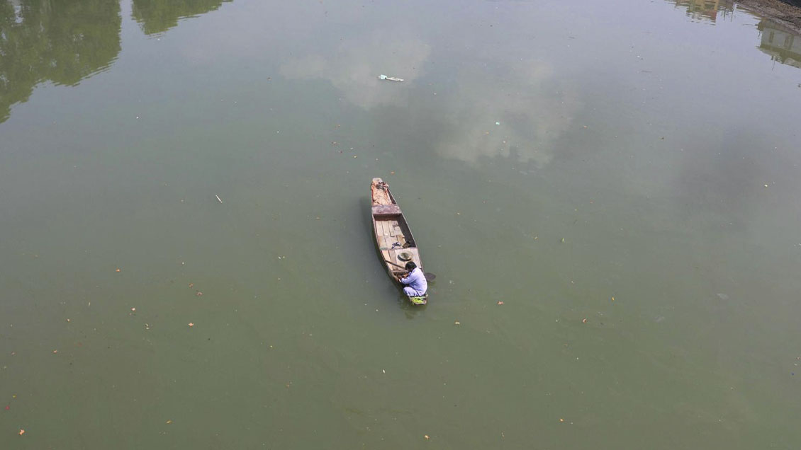 Al menos diez niños desparecidos tras volcarse barca en que iban a la escuela en India