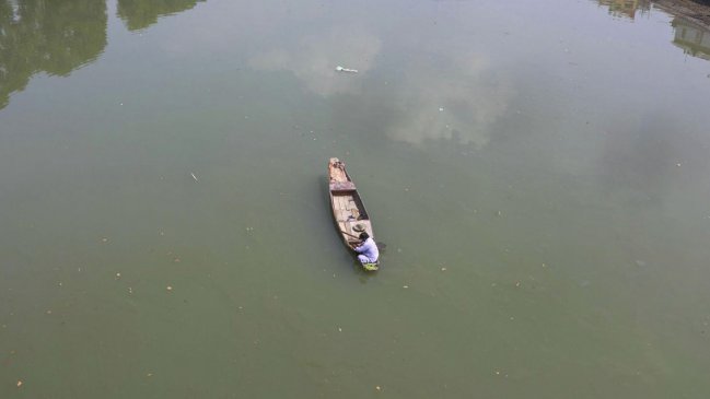 Al menos diez niños desparecidos tras volcarse barca en que iban a la escuela en India