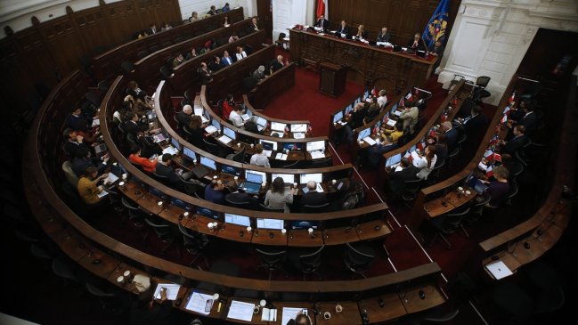  Abstenciones de Chile Vamos marcaron primera votación en pleno del Consejo  