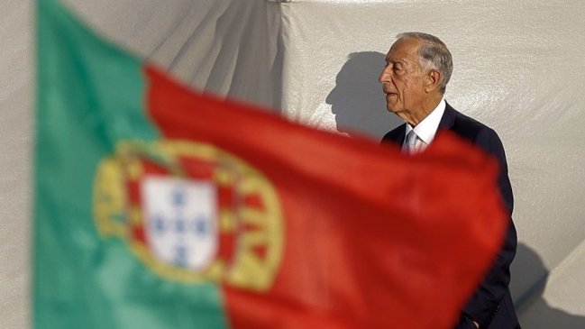  Presidente de Portugal realizó polémico comentario sobre el escote de una joven  