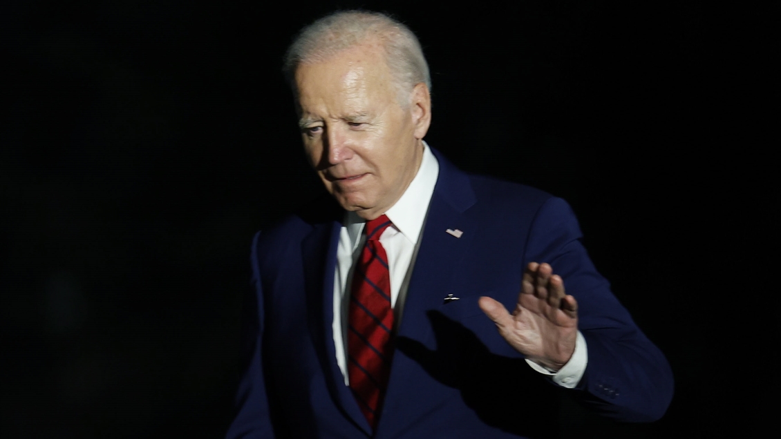 Biden acelerará permisos de trabajo para migrantes indocumentados