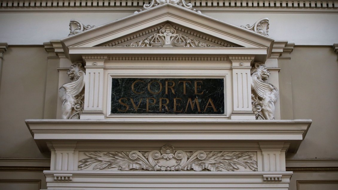 Suprema cuestionó eliminación de la irreprochable conducta anterior para extranjeros