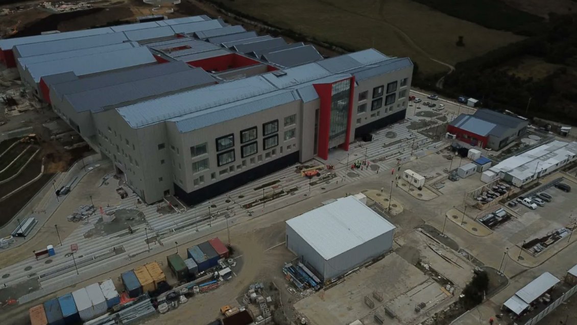 Trabajadores de obras del Hospital de Ancud acusan sueldos impagos