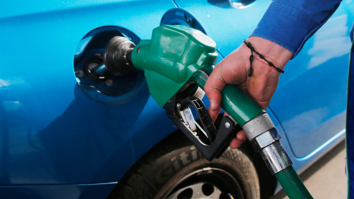 Los cinco lugares de Santiago para comprar la bencina más barata