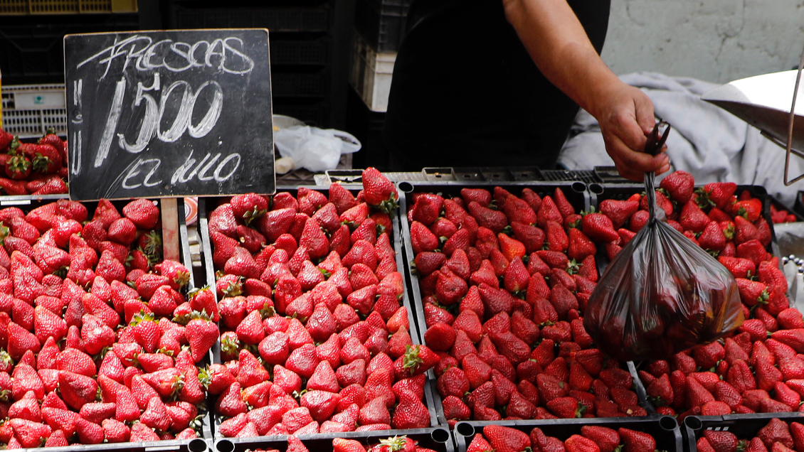Aerolínea se negó a retirar productos de frutilla pese a alergia de pasajera