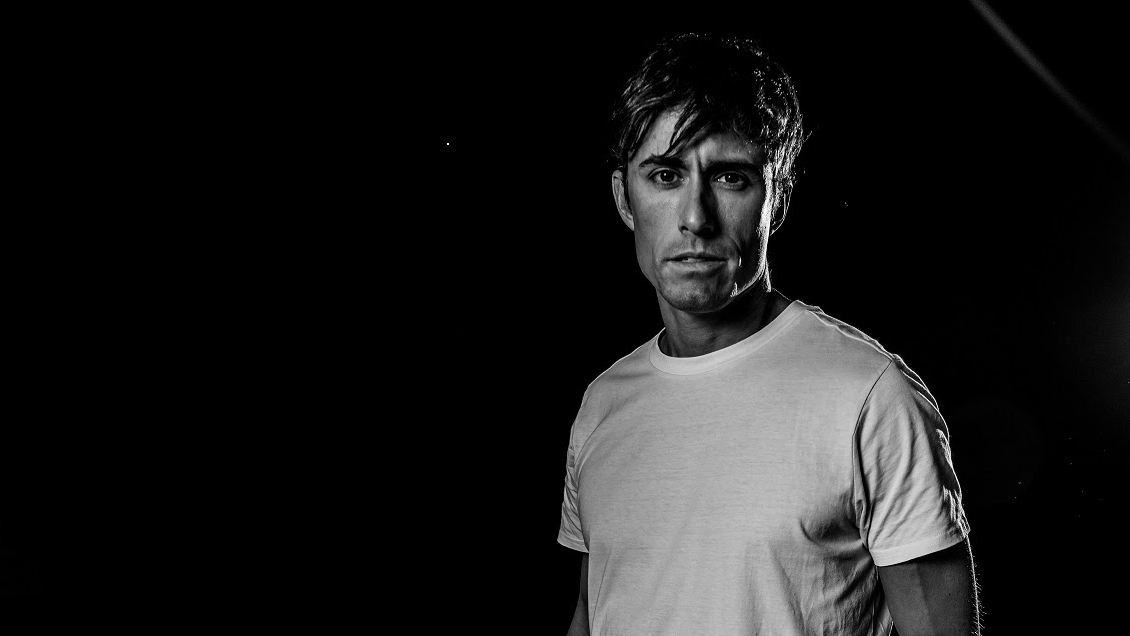 Periodista Roberto Cox debutará como DJ en recinto capitalino