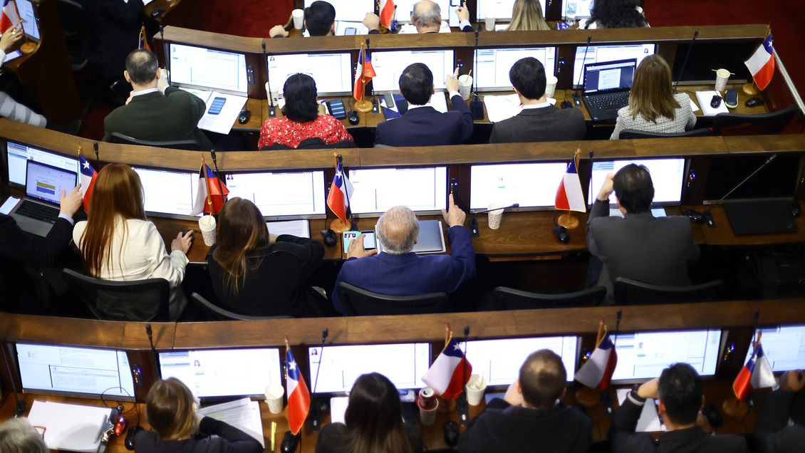 Partidos siguen adelante con sus esfuerzos para moderar la propuesta constitucional