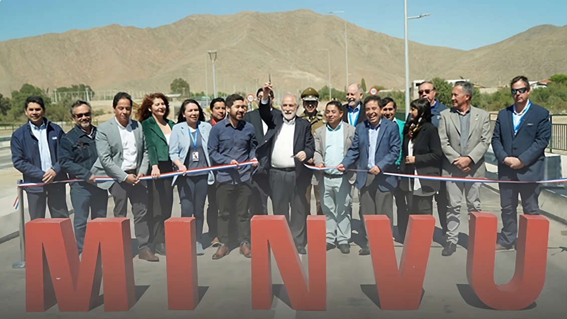 Ministro Montes inauguró puente que mejora conectividad en Atacama