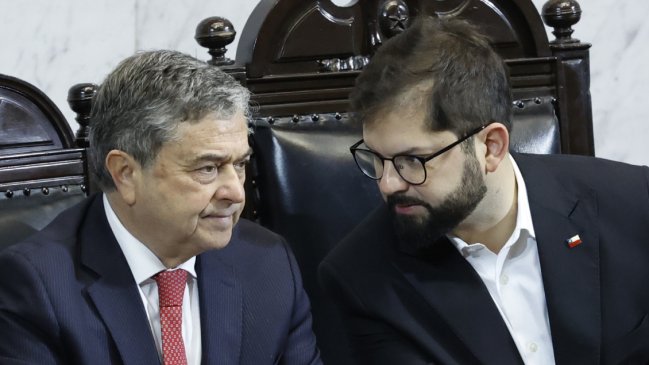 Presupuesto: Coloma discrepa de Boric y ve a Chile más bien 