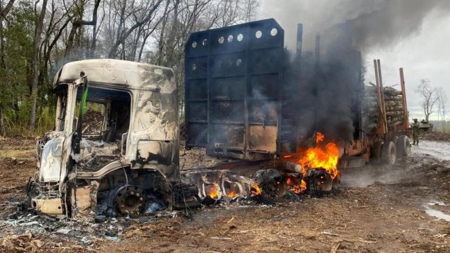 Collipulli: Funcionarios municipales cortaron ruta en protesta por falta de seguridad