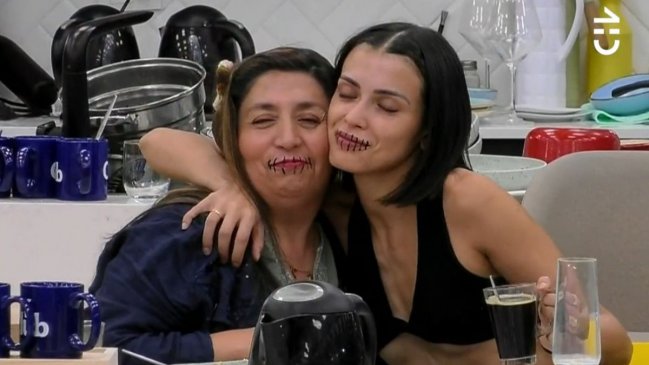 Coni exige la renuncia de Jennifer en 