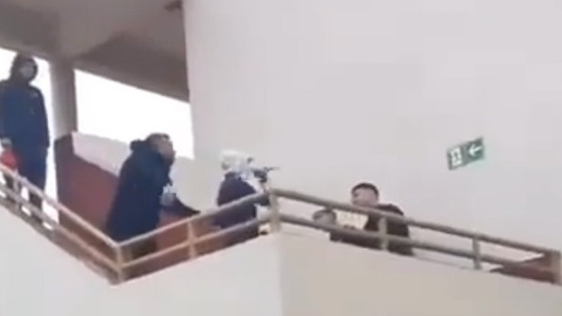 Escolar apuñaló a compañero con un cuchillo de cocina