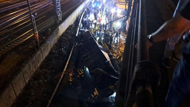  Al menos 21 muertos en grave accidente de bus en el norte de Italia  