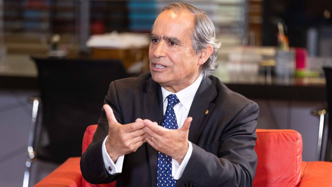 Senador Pugh: Chile no va a crecer; estamos como Haití, estancados