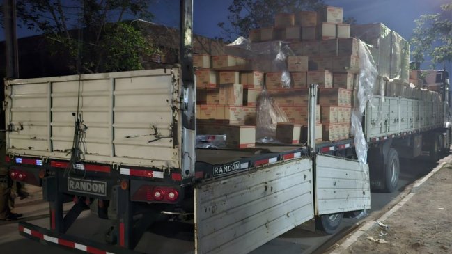 Carabineros recuperó 2.700 cajas de aceite robadas a camión en Tiltil