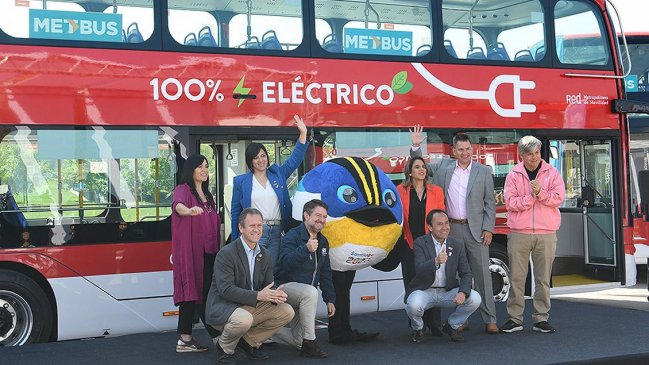   Buses eléctricos de dos pisos debutan con recorrido 