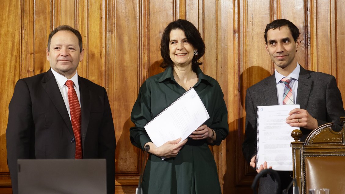 Expertos retoman texto constitucional: Adelantan 70 observaciones formales