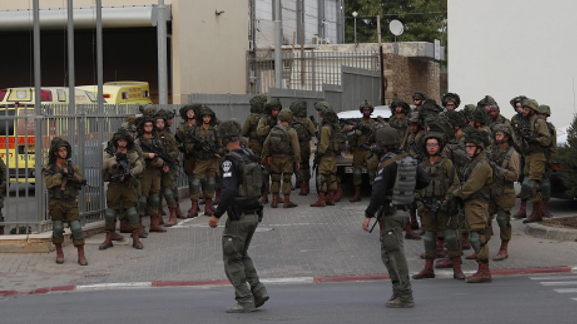 Israel: Alrededor de 30 chilenos están en aeropuerto de Tel Aviv con vuelos cancelados