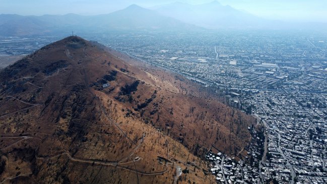 Carabineros rescató con helicóptero a niños extraviados en cerro Renca