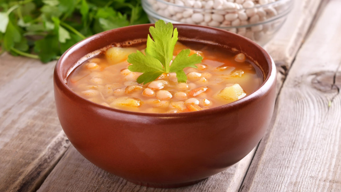 Destacan a los porotos granados entre los mejores platos del mundo a base de frijoles