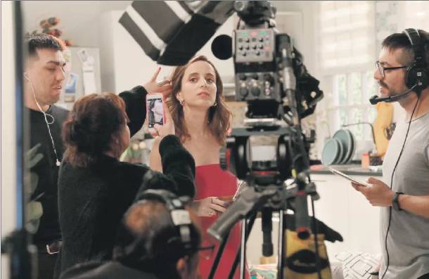 Camila Hirane comenzó a grabar "Juego de Ilusiones" (LUN) Camila Hirane comenzó a grabar "Juego de Ilusiones" (LUN)