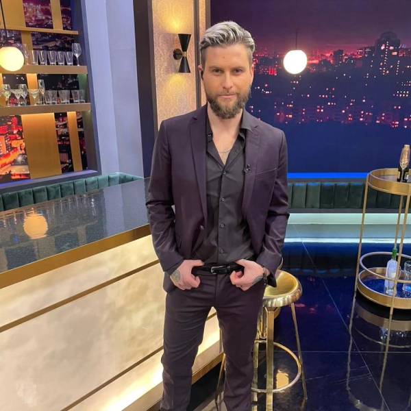 Jean Philippe Cretton chilevision salud Jean Philippe Cretton es el conductor de Podemos Hablar