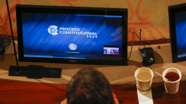 Ante ausencia de acuerdos, experto PS advierte que propuesta de nueva Constitución 