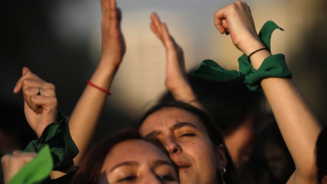 Propuesta de Constitución mantendrá texto que, se afirma, amenaza el aborto en tres causales