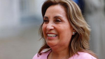   Presidenta de Perú afronta petición destitución y protestas 