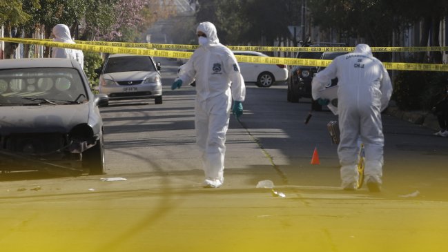 Tres fallecidos dejó balacera en local irregular de comida de Santiago