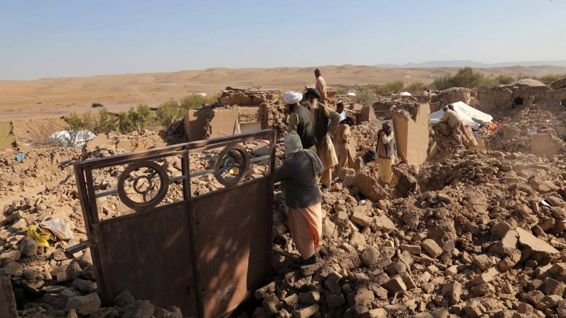 Un muerto y 120 los heridos dejó nuevo terremoto en Afganistán