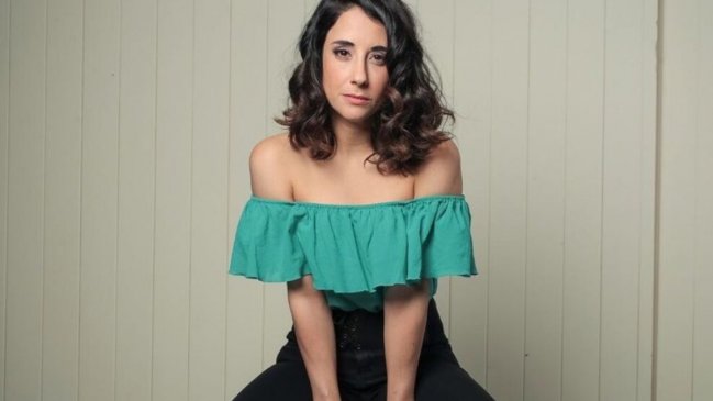 Elisa Zulueta detalla incomodidad por uso de vestuario en teleserie