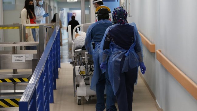   Hospital de Puerto Montt enfrenta un brote de Covid-19 