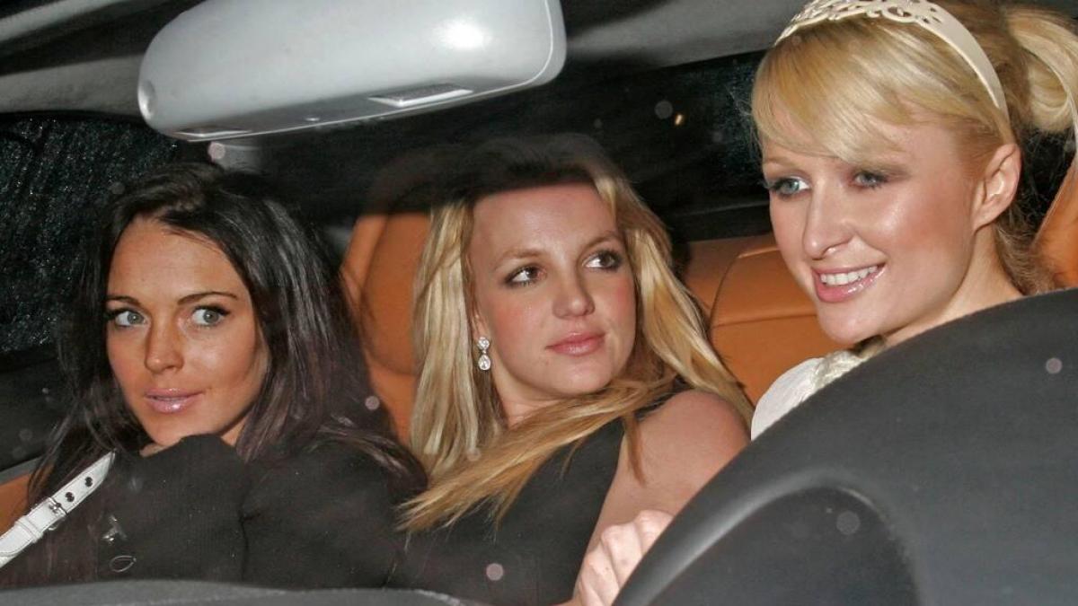Britney Spears de fiesta con Paris Hilton y Lindsay Lohan Britney Spears de fiesta con Paris Hilton y Lindsay Lohan