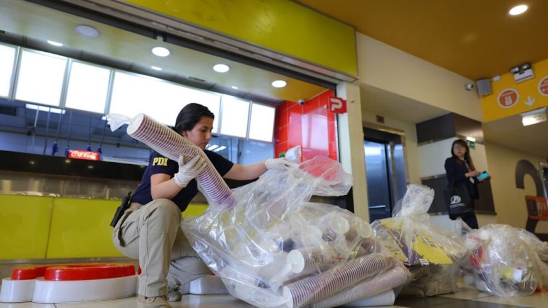 Siete locales de Doggis y Juan Maestro clausurados por operar con franquicia caducada