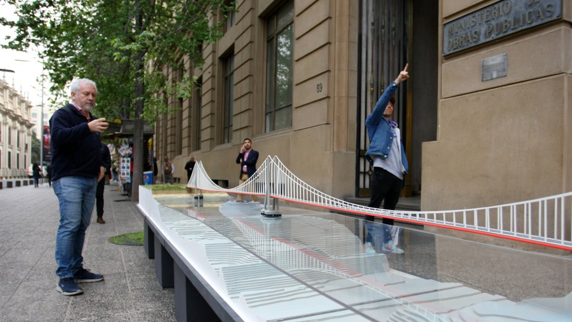 MOP retomó trabajo con Comisión Asesora del Puente Chacao, que lleva un 44% de avance