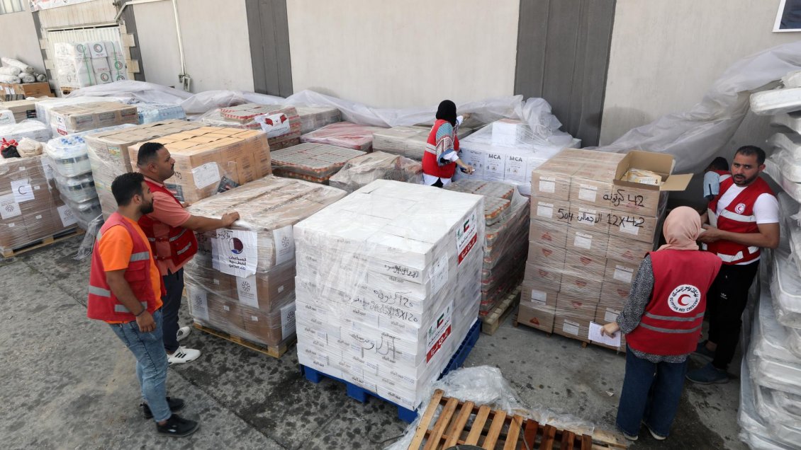 Israel anticipa la entrada hoy en Gaza del mayor convoy de ayuda desde inicio de la guerra