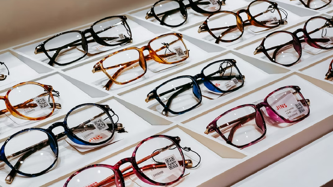 Robo a óptica en Vitacura: ladrones se llevaron 70 millones en tres minutos