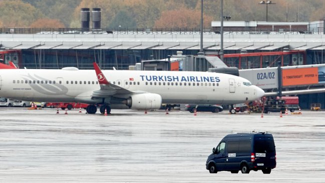  Hombre liberó a niña que retuvo en aeropuerto de Hamburgo por 16 horas  